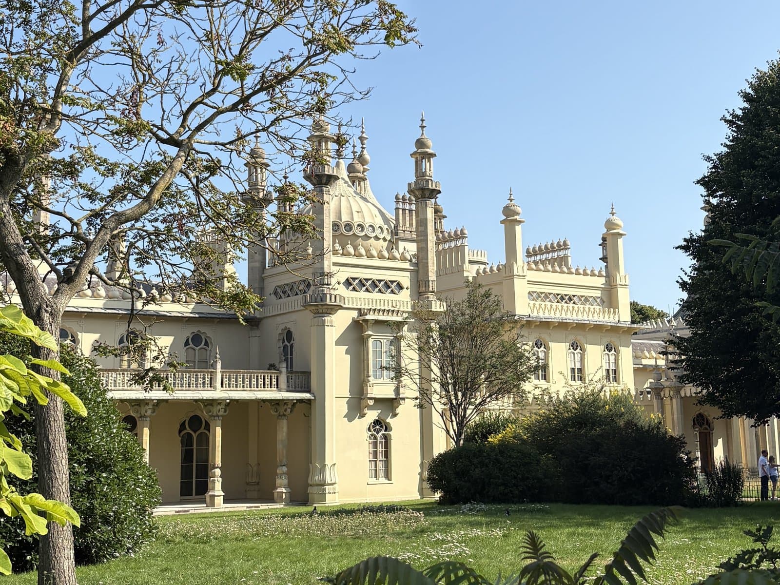 The Royal Pavilion beyond the garden