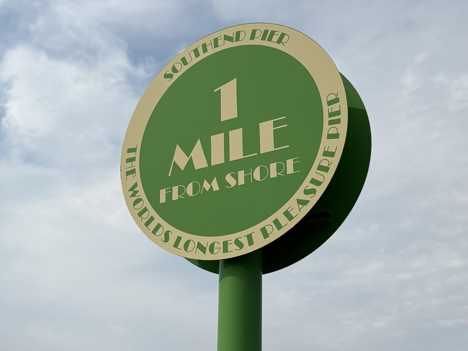 The one-mile marker on Southend Pier